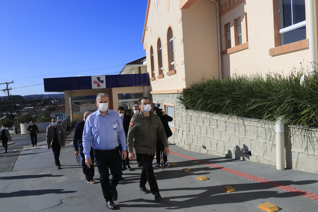 Governador visita Hospital São Vicente de Paulo em Mafra, que vai receber R$ 40,6 milhões para ampliação