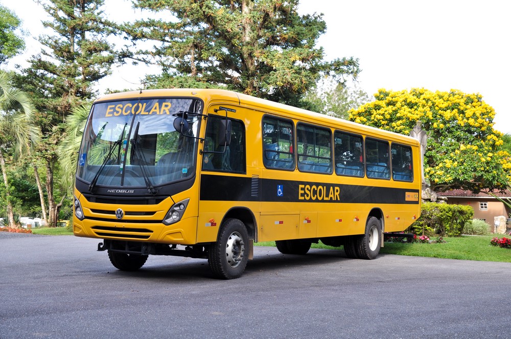 Educação de Rio Negro investe em novo ônibus escolar