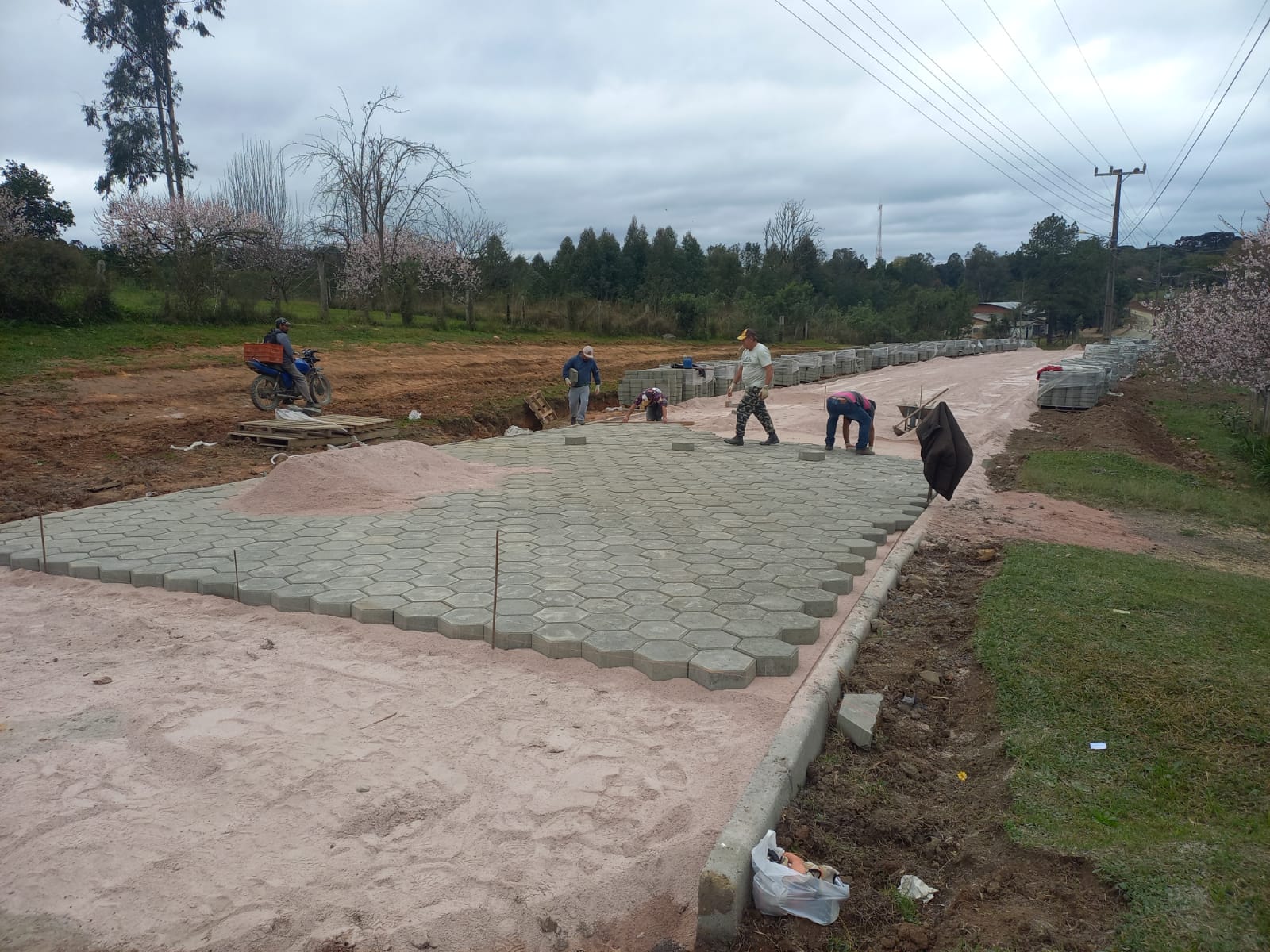 Estrada da Fazendinha tem trecho interditado para obras de pavimentação