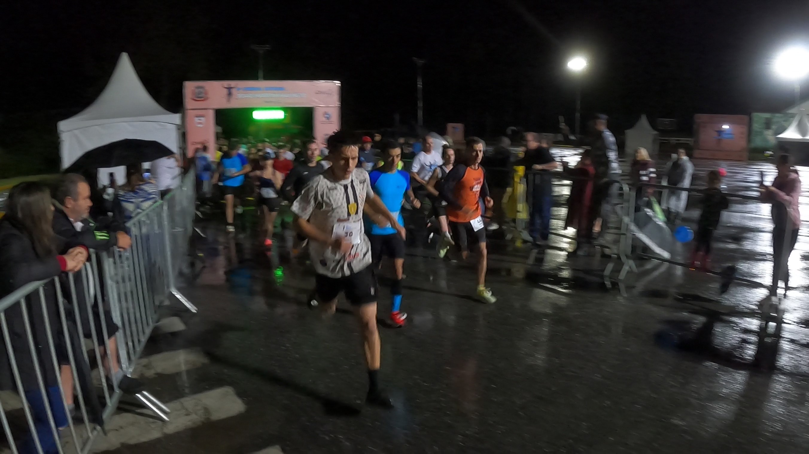 Eleeu Teixeira Correia foi o vencedor geral da 8º Corrida Noturna de Mafra